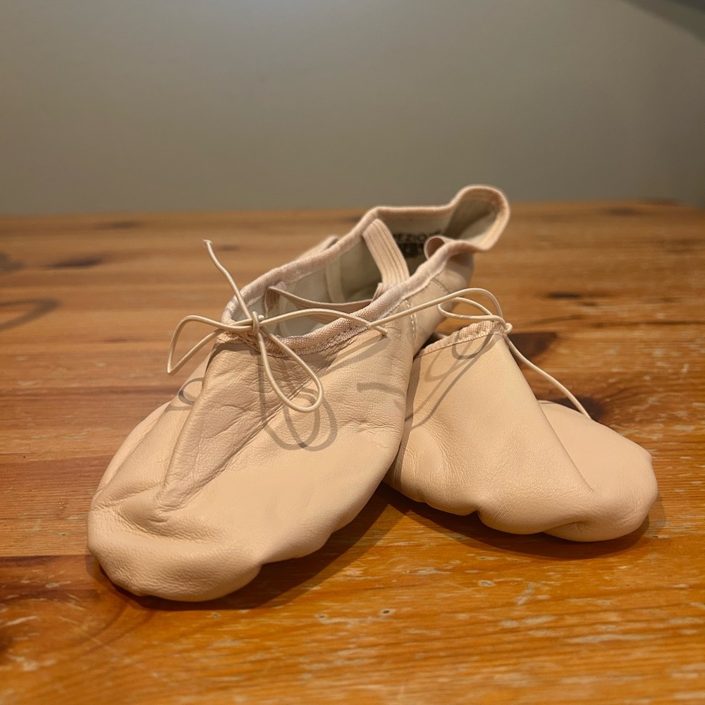 NIB Capezio flat shoes - juliet (leather) - Picture 2 of 4